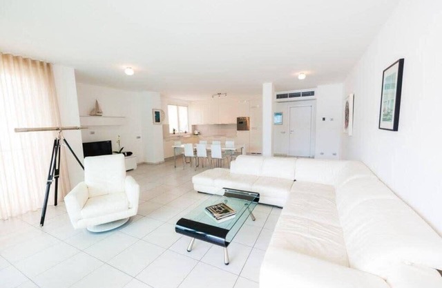 Apartment Maccagno Su
