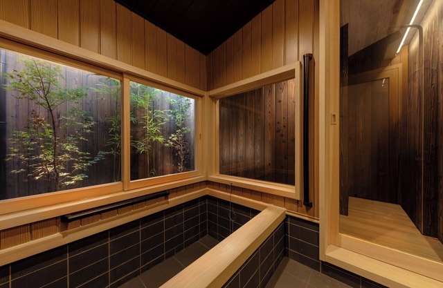 A Kyoto townhouse with a semiopenair bath and ga/Kyoto Kyōto