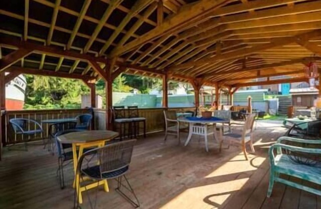 (A) Oceanview Captain's Cabin (non pet friendly)