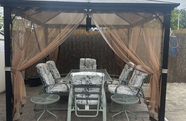A place to call Home - 15 mins from YYZ