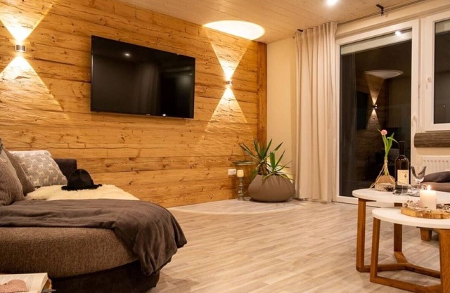 A place to feel good With heart & attention to detail, rustic, cozy & modern.