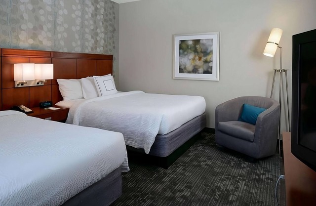 A Place You'll Surely Enjoy! 3 Spacious Units, Free Parking, Pets Allowed!