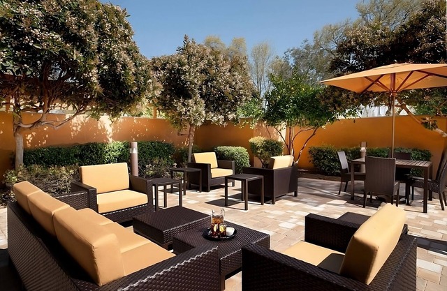 A Place You'll Surely Enjoy! Pet-friendly, Complimentary Parking, Swimming Pool!
