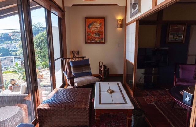 A private villa built on a hill overlooking Atami/Atami Shizuoka
