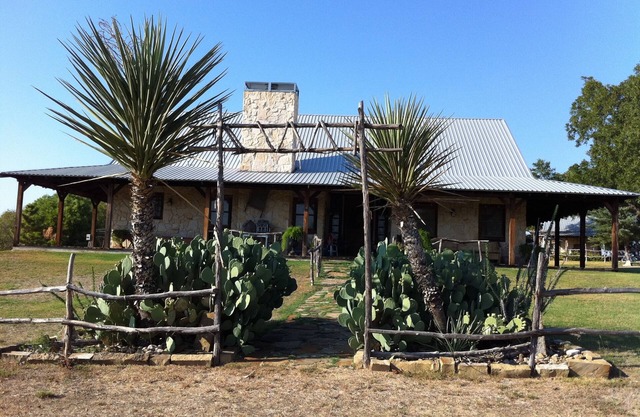 A Romantic, Family And Pet Friendly Guest House.