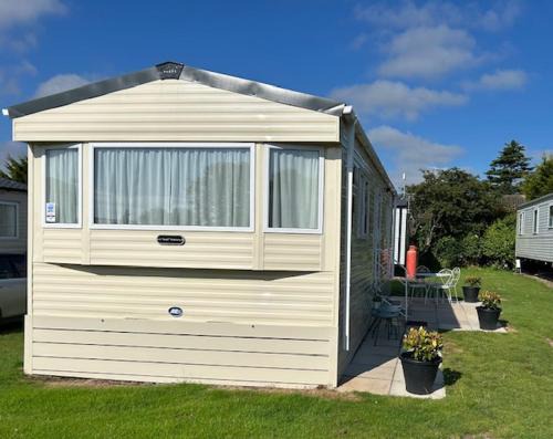 A 'Small' Hideaway