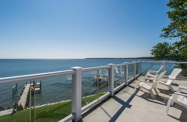 A WATERFRONT ESTATE ON THE CHESAPEAKE BAY, "THE DRIFTWOOD LODGE".