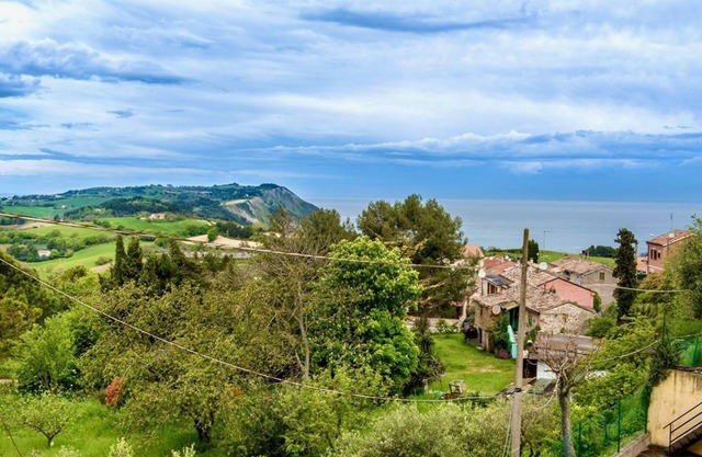 A27 - Poggio, four-room apartment with sea view on ​Portonovo Bay
