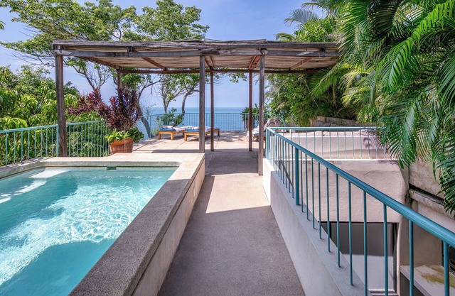 A3 King Suite Over Cliffs With Amazing Ocean View