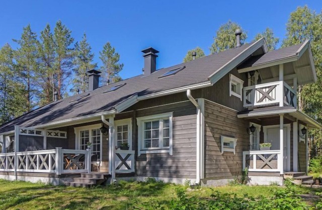 Aallotar kuiskaus by Interhome
