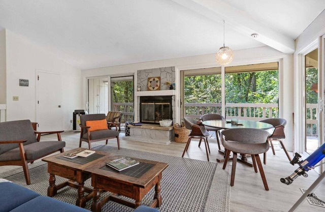 Abbey Springs Escape Condo |Pet Friendly |Wrap-Around Deck |Secluded |Golf Cart Included* | Pool