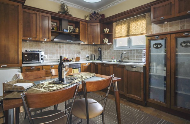 Abeautiful neoclassic house located on a provincial road near Corfu town.