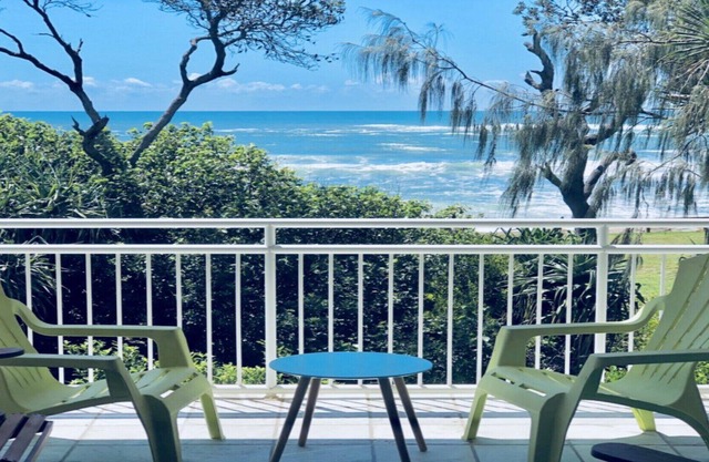 Absolute beachfront, great views & family friendly