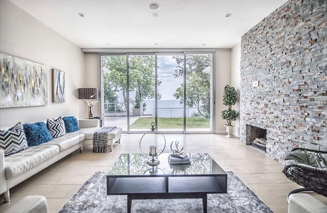 Absolutely Stunning Views Of Lake Ontario