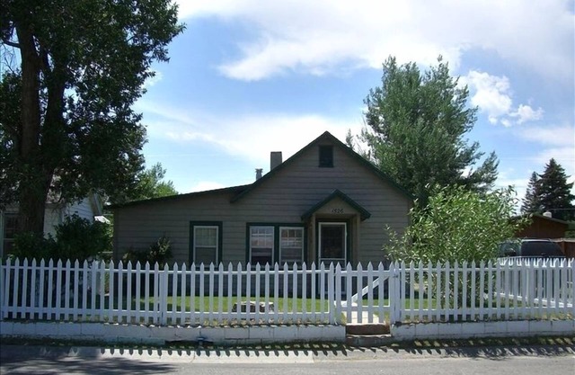 Accepting reservations for 2026 summer! Visit Yellowstone!