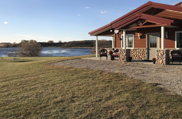 ACTION PACKED LODGE WITH VIEWS and plenty of fun for adults and kids.