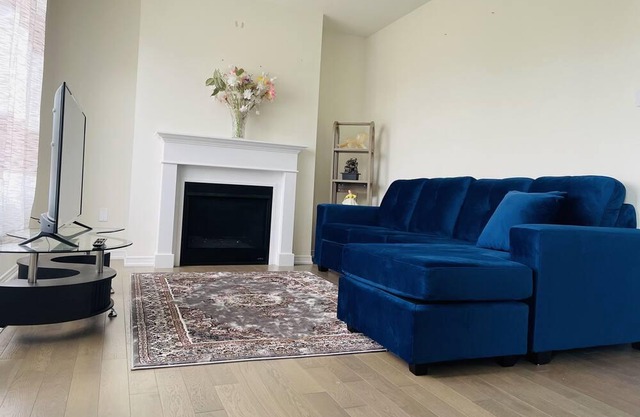 Ad's Place:3 Beautiful Rooms in Welland, 15 Minutes to Niagara Falls