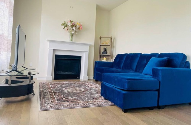 Ad's Place:Whole House in Welland, Niagara