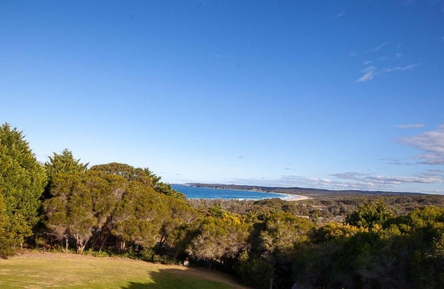 Adelong Secluded Beach house Linen provided Bermagui