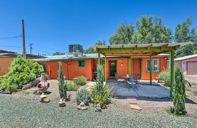 Adobe-Style Tumacacori Home w/Trail Access!