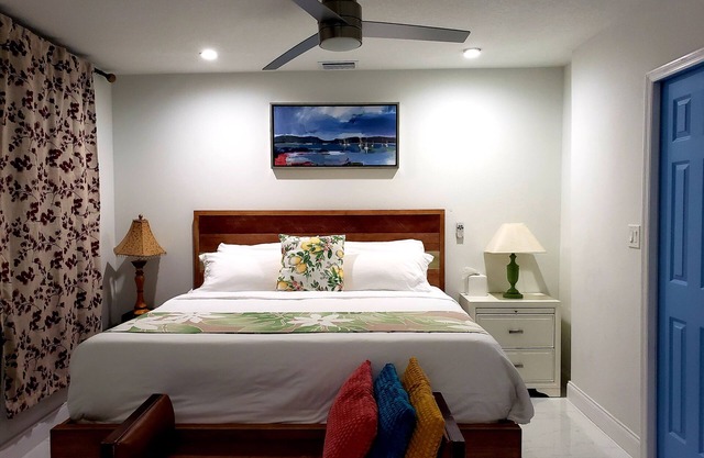 Adorable 1bed 1 bath guest house
