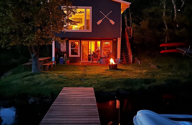 Adorable cabin right on Balsam Lake with gradual slope to Lake.