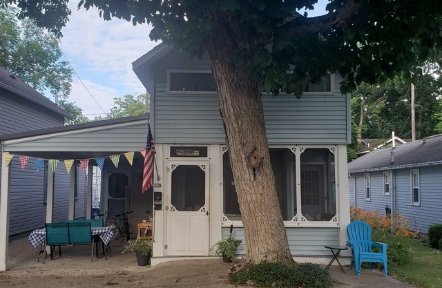 Adorable cottage inside the gates Of Lakeside Chautauqua!