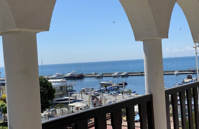 Adorable Sea View apartment at the Marina - perfect for family vacation