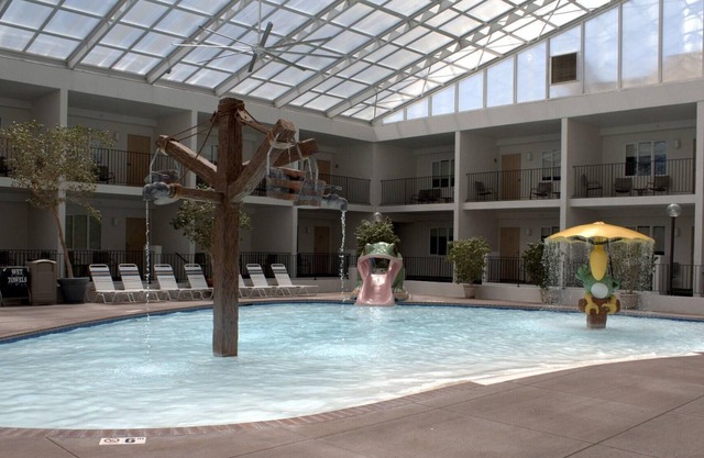 Adventureland Inn