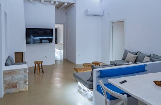 Aegean Feelings - Luxury Villa Joy with Private Pool close to Piso Livadi Beach