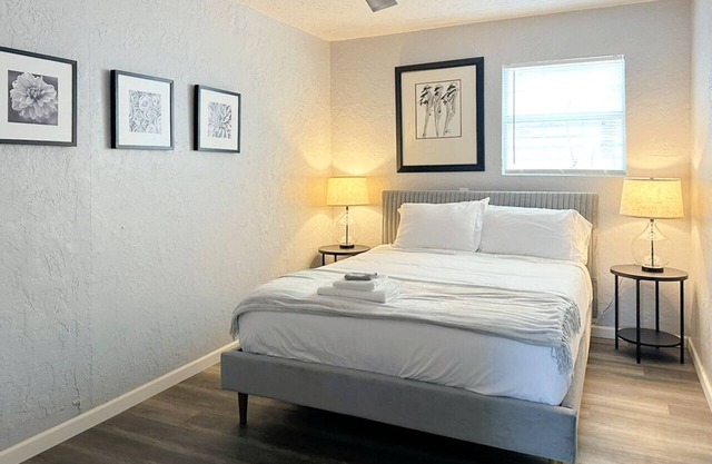 Affordable 1BR | 8 Mins to OKC State Fair | Full Kitchen and Smart TV #20B