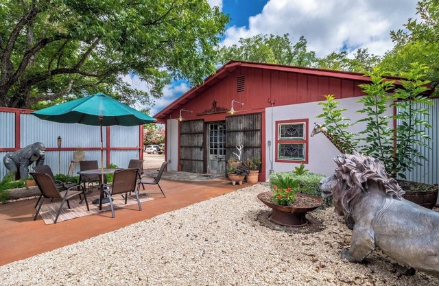 African-Themed Retreat: Kooyah