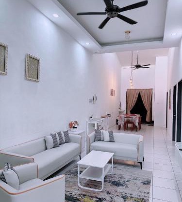 Aidee Homestay Taman Ria Height