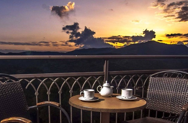 Aiora Luxury Suites