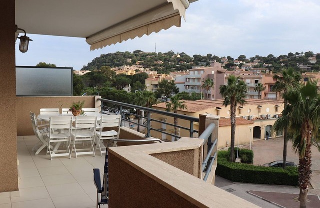 Air-Conditioned 2-Bedroom Apartment with Terrace, Garage, and WiFi