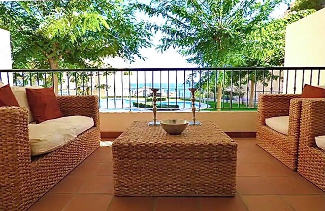 Air-conditioned apartment 500 m from the beach