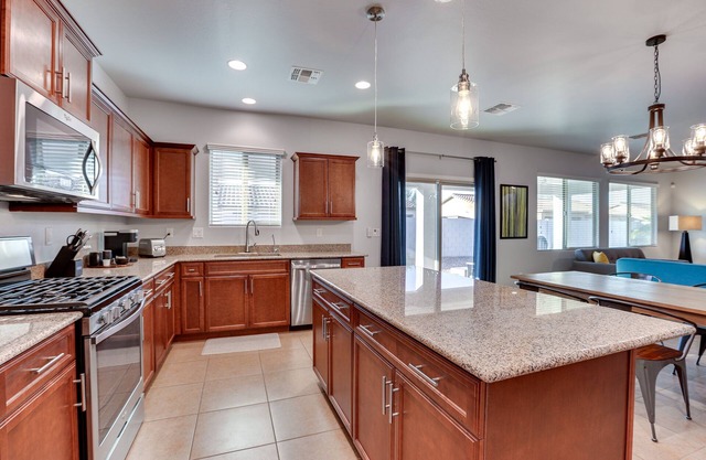 Airy Laveen Village Escape ~ 11 Mi to Phoenix!