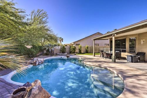 Airy Scottsdale Home Pool, Putting Green and Grill!