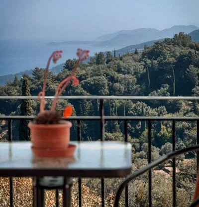 Akros-cottage on mountain- ground floor