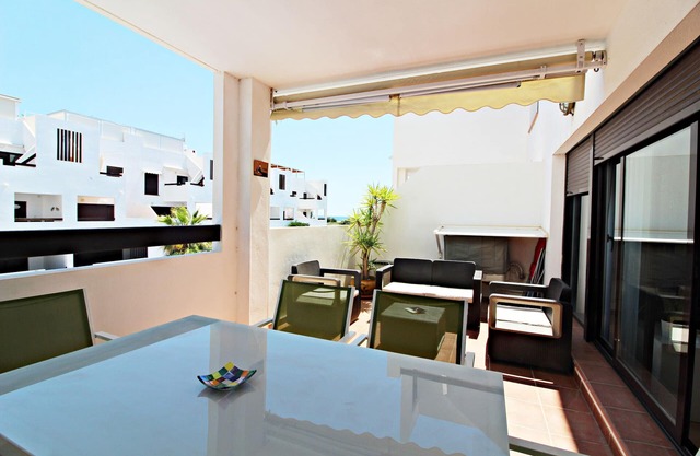 AL 247 - Apartment with sea views and terrace