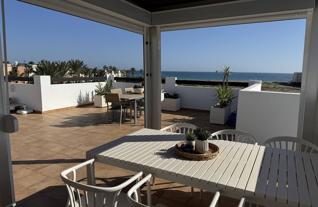 Al 326 - Penthouse with sea views