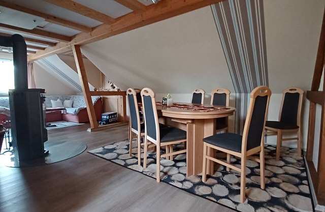 Alone in the cottage, 4 pers.(2 pers.estate a. Inquire) Fireplace, nature, bike, ski.