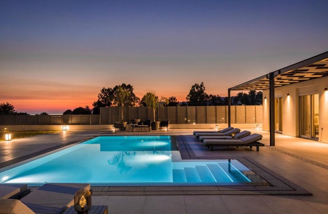 AL MARE VILLAS