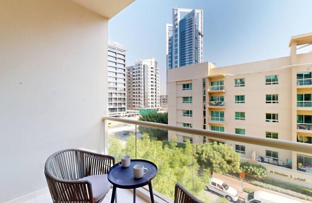 Al Samar 3 - Chic Upgraded Studio in The Greens