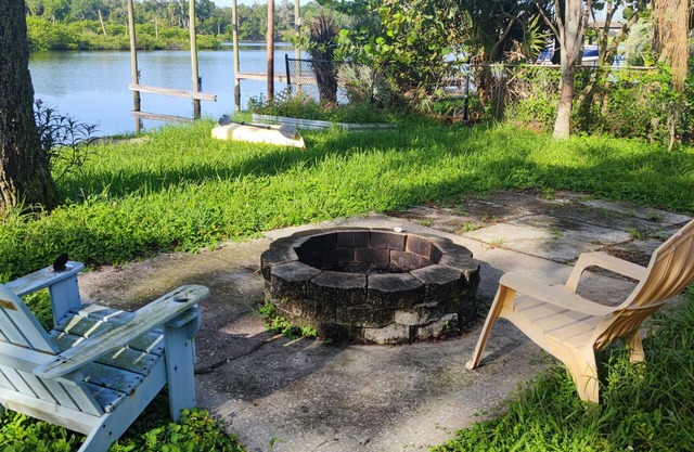Alafia River waterfront house with pool & dock