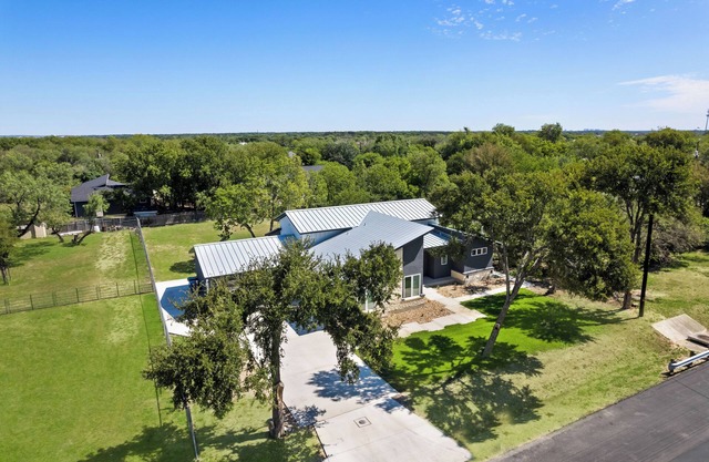 Alamo ranch casita! Stylish family friendly home!