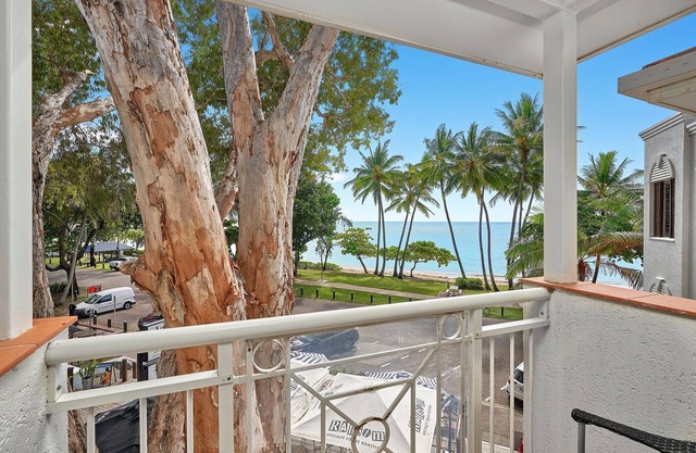 Alassio Beachfront Apartment 302