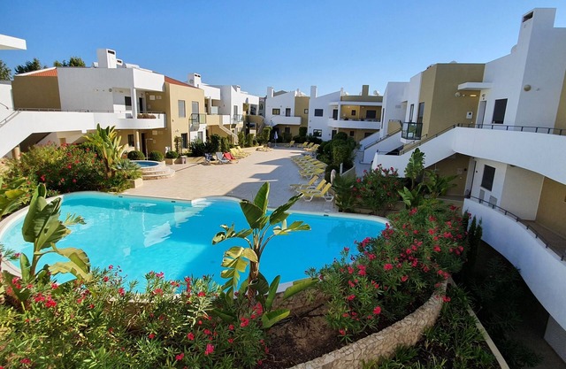 Albur Village 