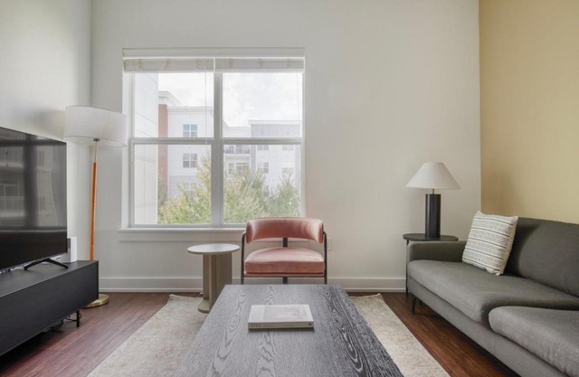 Alewife 2br w gym wd nr shopping T BOS-933