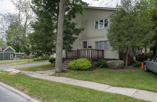 Alexandria Bay House Sleeps 14 Or Sleeps 6 Up And 8 Down Separately